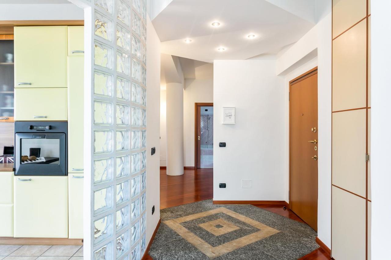 Santa Chiara Apartment By Myhomein科莫 外观 照片
